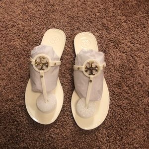 Tory Burch Ivory mini Miller flat thong sandal 8
